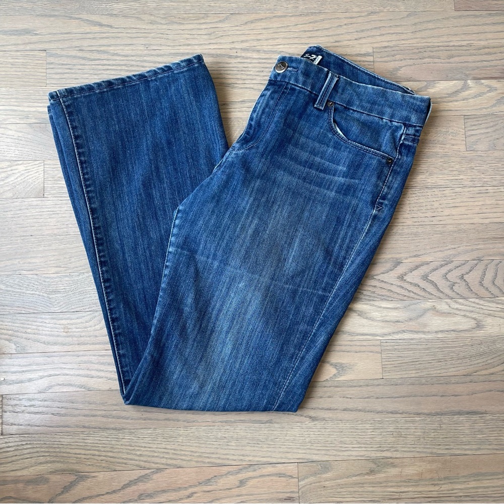 Seven7 Studio Blue Jeans with Flower Embroidered Pockets Size12